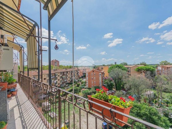 appartamento in vendita a Roma in zona Appio Claudio