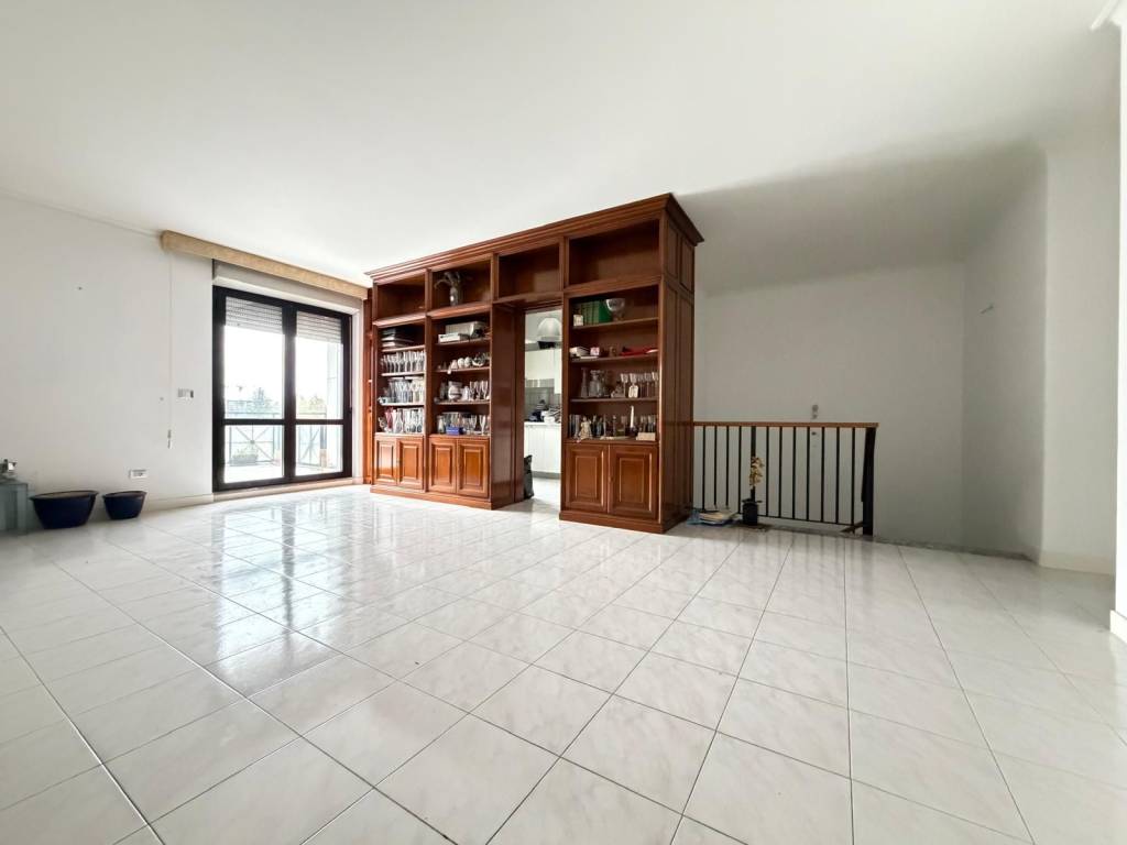 appartamento in vendita a Roma in zona Ardeatino