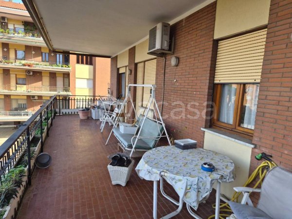 appartamento in vendita a Roma in zona Osteria del Curato