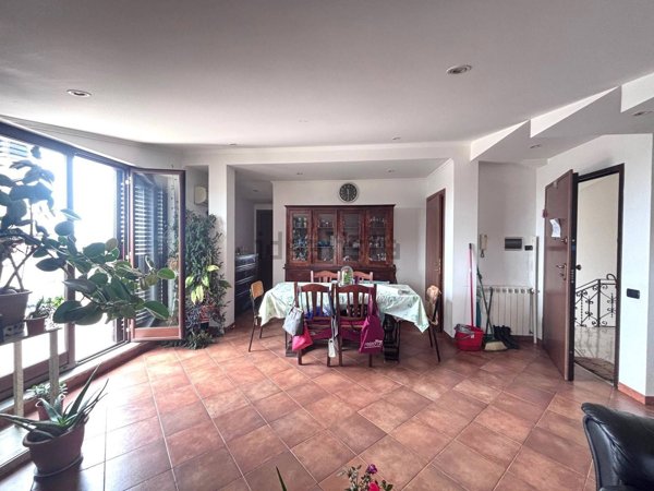 appartamento in vendita a Roma in zona Valle Muricana