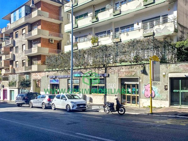 locale commerciale in vendita a Roma