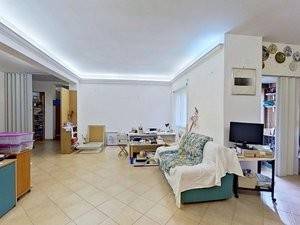 appartamento in vendita a Roma in zona Ostiense