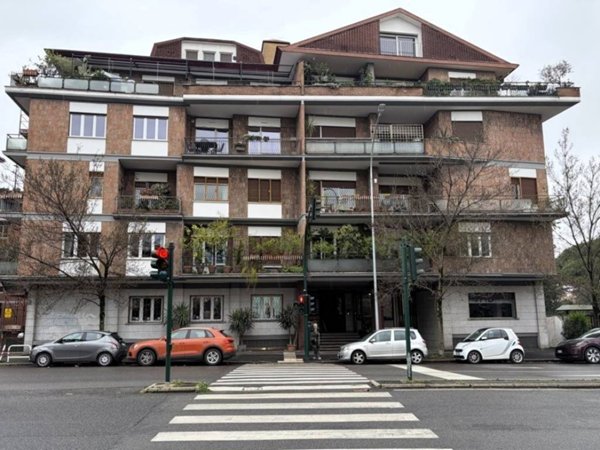 appartamento in vendita a Roma in zona San Saba - Ripa