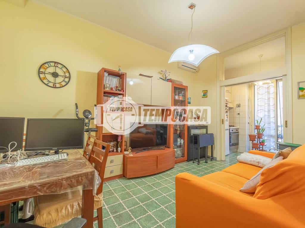 appartamento in vendita a Roma in zona Ostiense