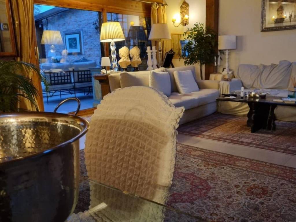 casa indipendente in vendita a Roma