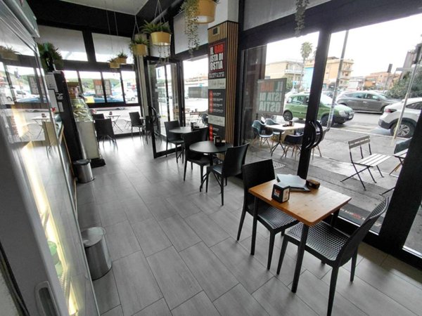 negozio in vendita a Roma in zona Ostia