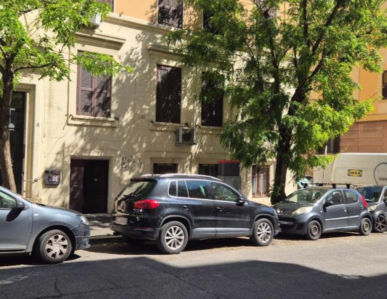 appartamento in vendita a Roma in zona Appio Latino