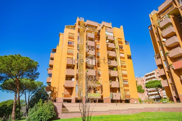 appartamento in vendita a Roma in zona EUR