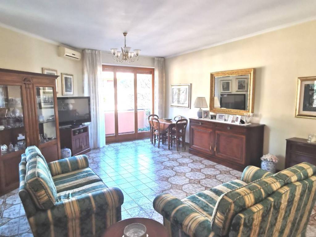 appartamento in vendita a Roma in zona Giuliano Dalmata