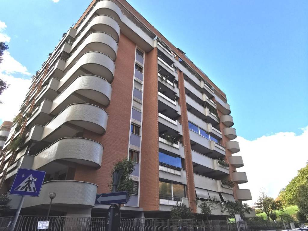 appartamento in vendita a Roma in zona Torrino