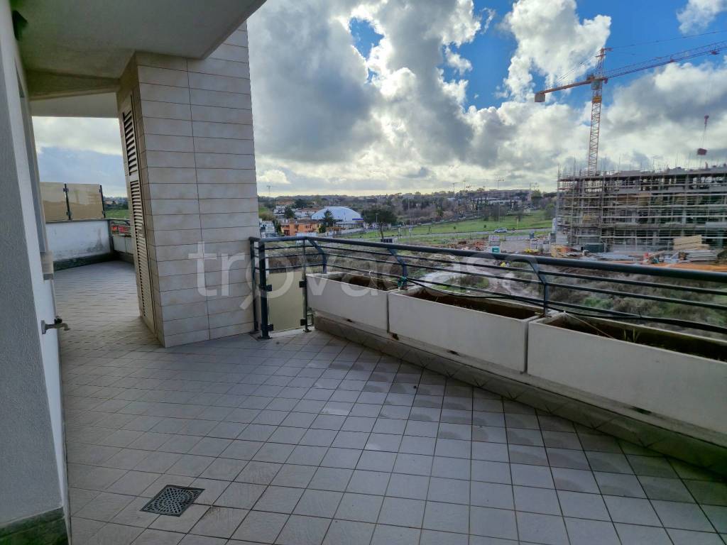 appartamento in vendita a Roma in zona Giuliano Dalmata