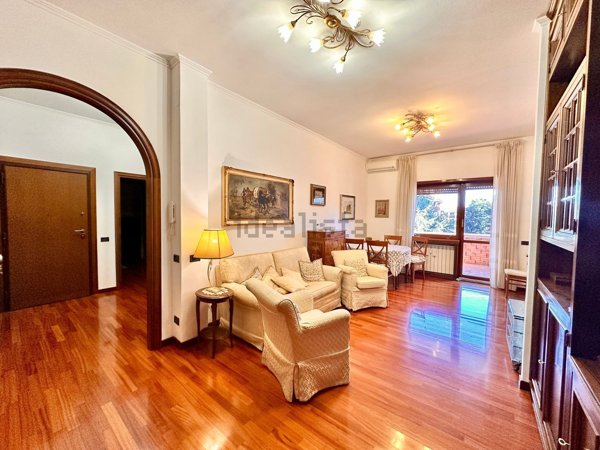 appartamento in vendita a Roma in zona Tuscolano