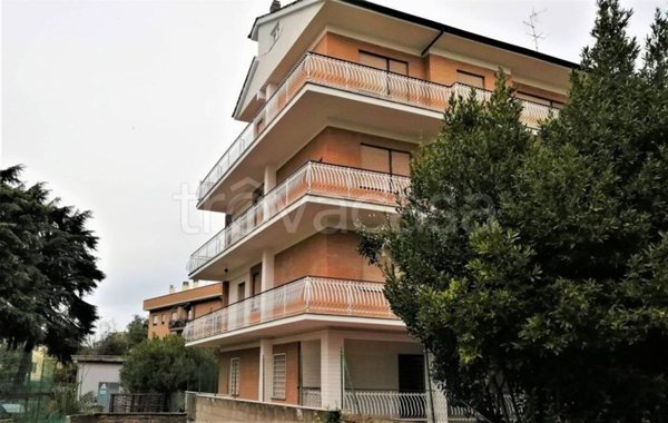 appartamento in vendita a Roma in zona Ponte Mammolo
