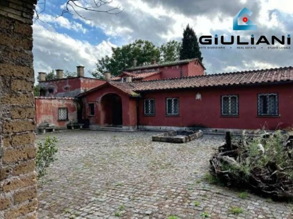 casa indipendente in vendita a Roma