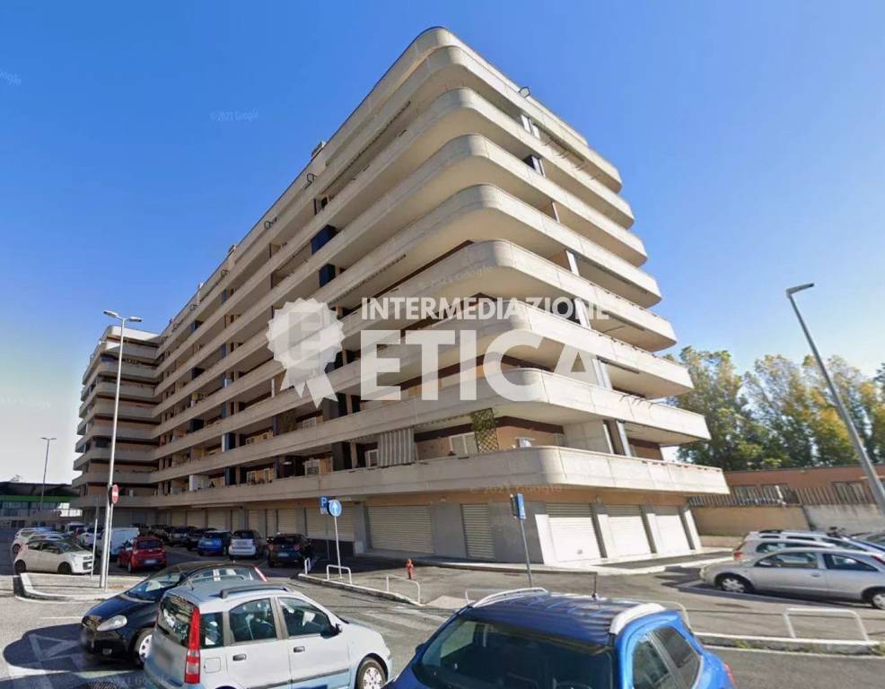 appartamento in vendita a Roma in zona Appio Claudio