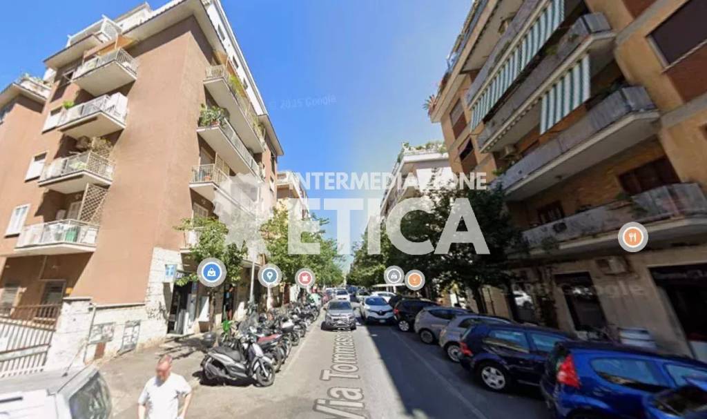 appartamento in vendita a Roma in zona Appio Latino