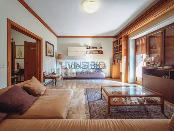 appartamento in vendita a Roma in zona Tomba di Nerone