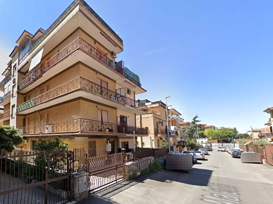 appartamento in vendita a Roma in zona Tor Bella Monaca