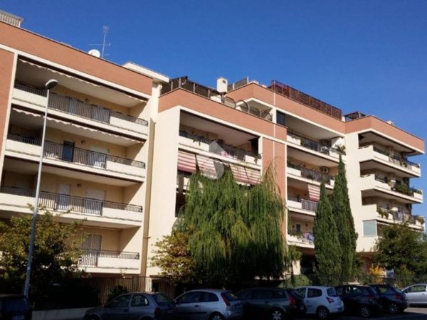 appartamento in vendita a Roma in zona Ponte di Nona