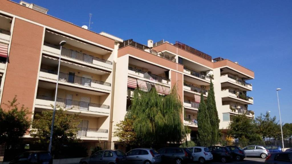 appartamento in vendita a Roma in zona Ponte di Nona