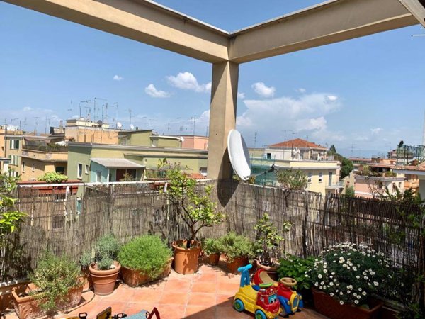 appartamento in vendita a Roma in zona Gianicolense