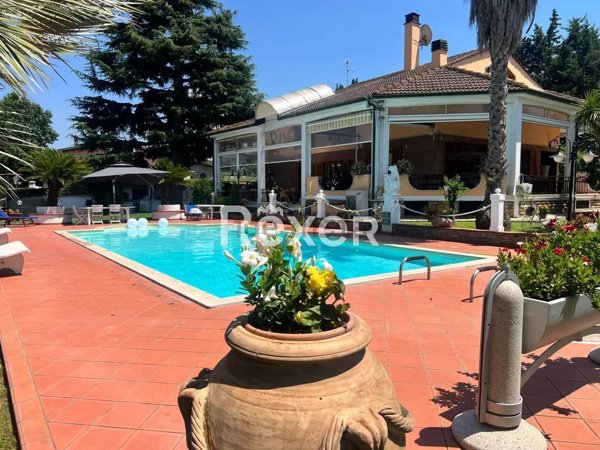 casa indipendente in vendita a Roma in zona Castel di Leva