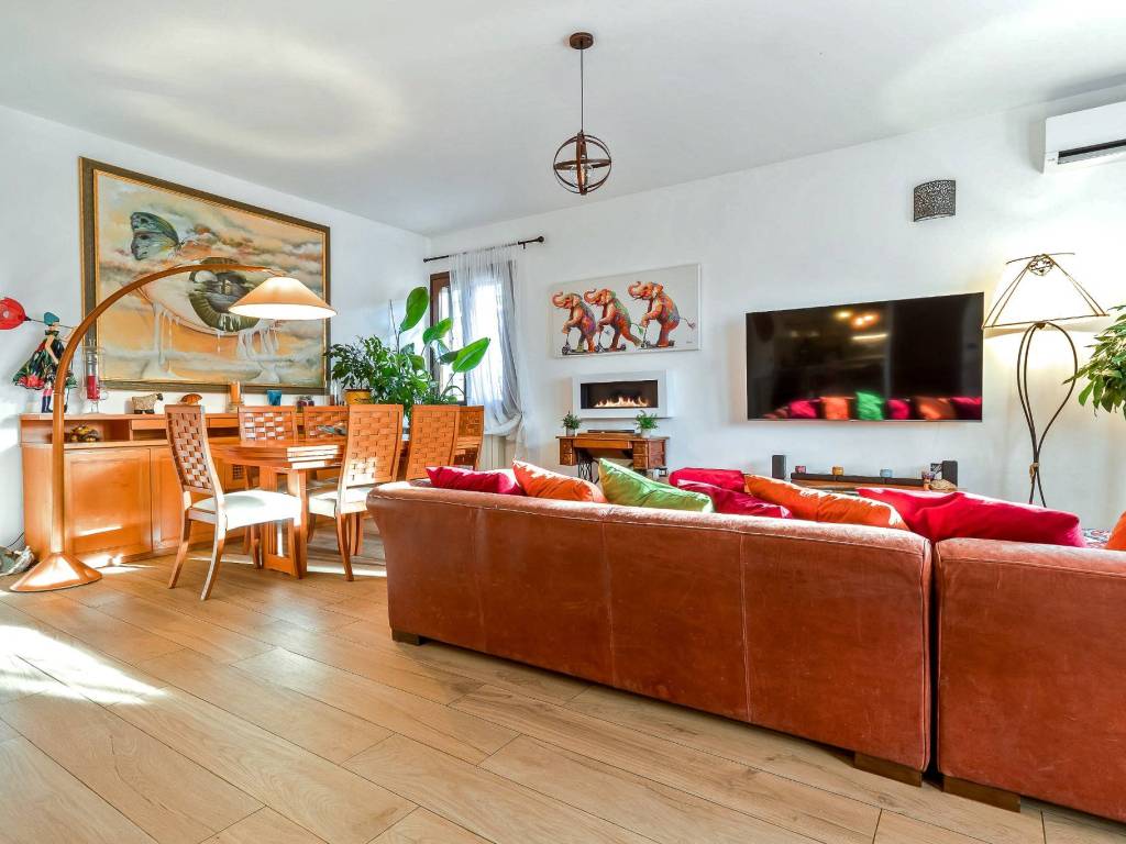 casa indipendente in vendita a Roma in zona Infernetto