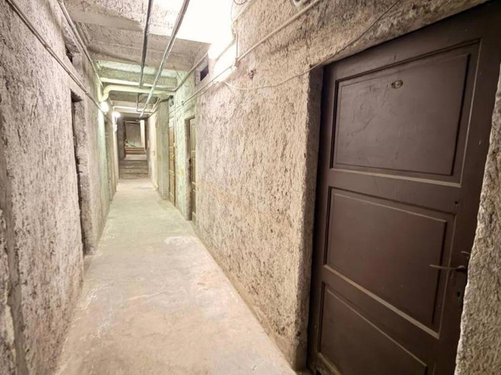 locale commerciale in vendita a Roma in zona Trieste