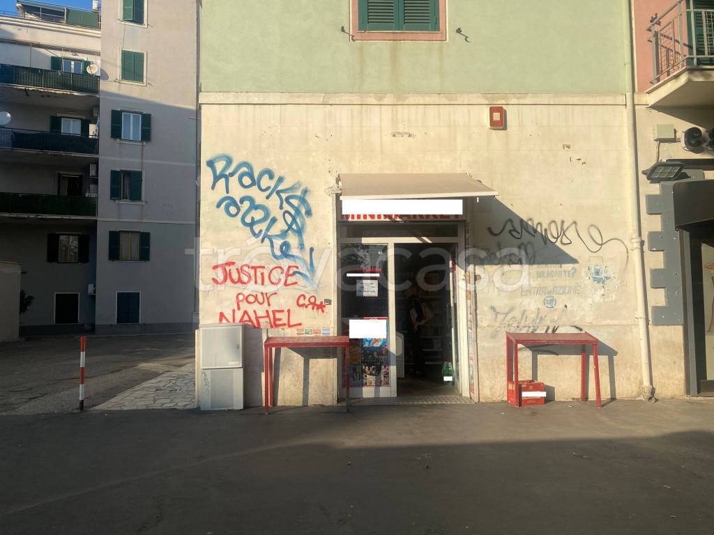 negozio in vendita a Roma in zona Prenestino-Centocelle