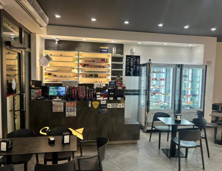 negozio in vendita a Roma in zona Collatino