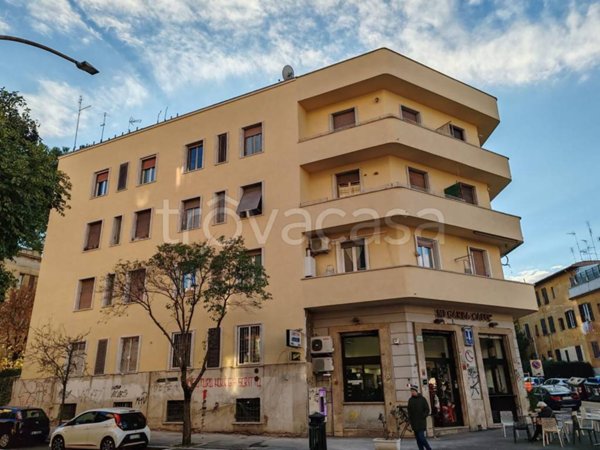 appartamento in vendita a Roma in zona Ostiense