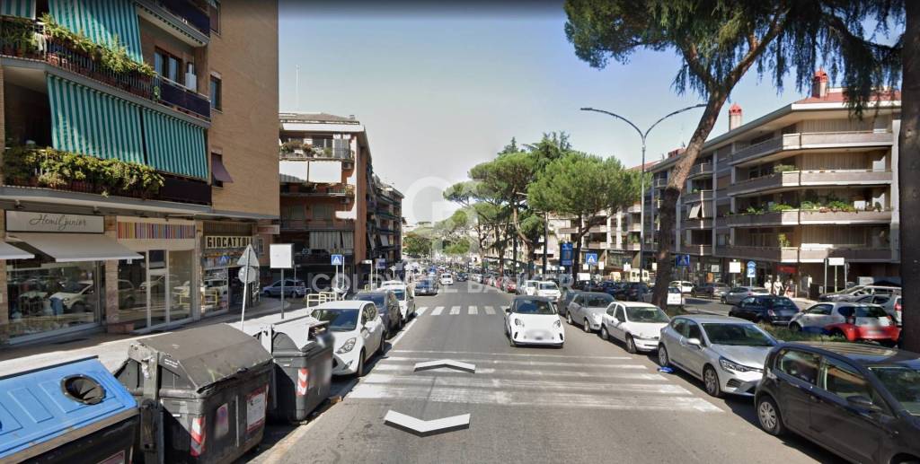 negozio in vendita a Roma in zona Monte Sacro/Talenti