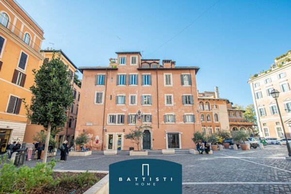appartamento in vendita a Roma in zona Rione di Ponte