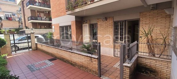 appartamento in vendita a Roma in zona Appio Claudio