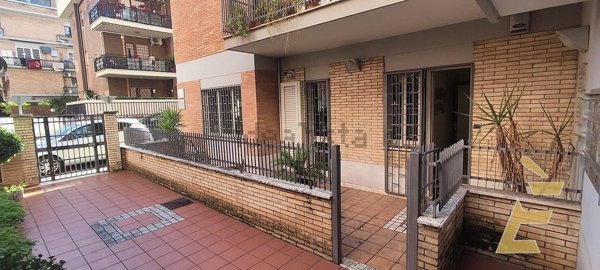 appartamento in vendita a Roma in zona Appio Claudio