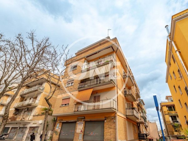 appartamento in vendita a Roma in zona Prenestino-Centocelle
