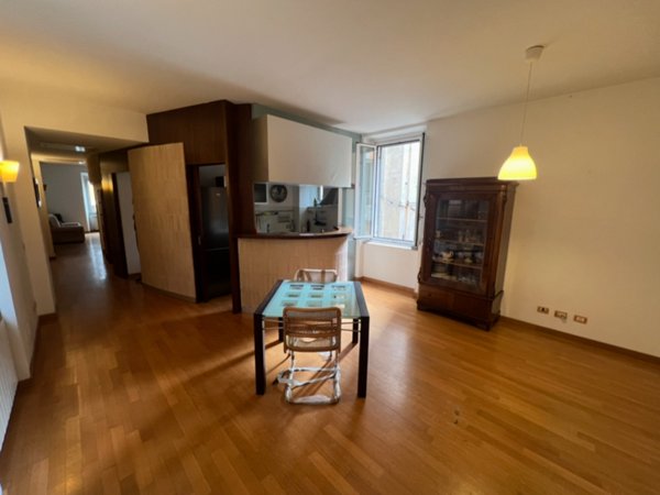 appartamento in vendita a Roma in zona Parione/Sant'Eustachio