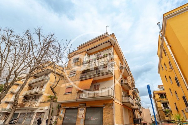 appartamento in vendita a Roma in zona Prenestino-Centocelle