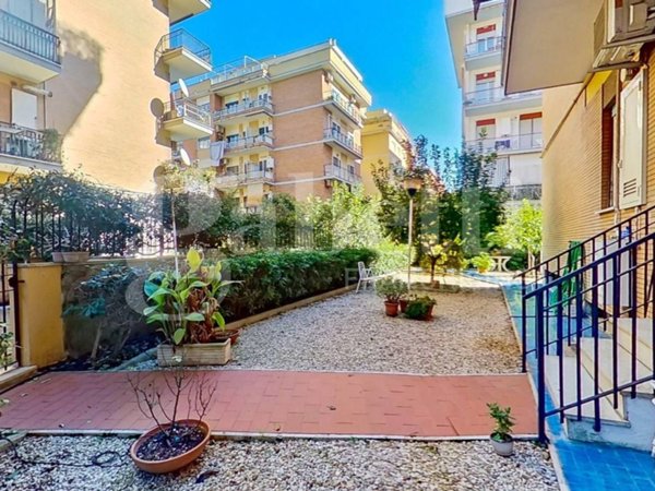 appartamento in vendita a Roma in zona Ostia