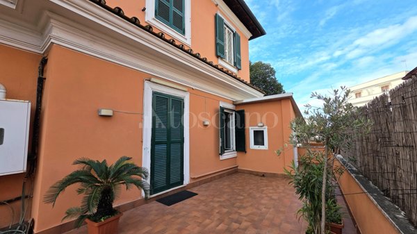 appartamento in vendita a Roma in zona Centro Storico