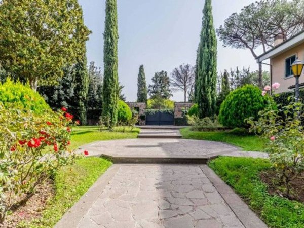casa indipendente in vendita a Roma in zona Appio Pignatelli