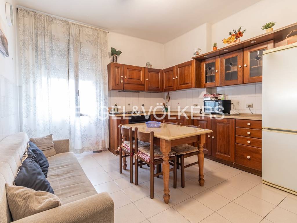 appartamento in vendita a Roma in zona Appio Latino