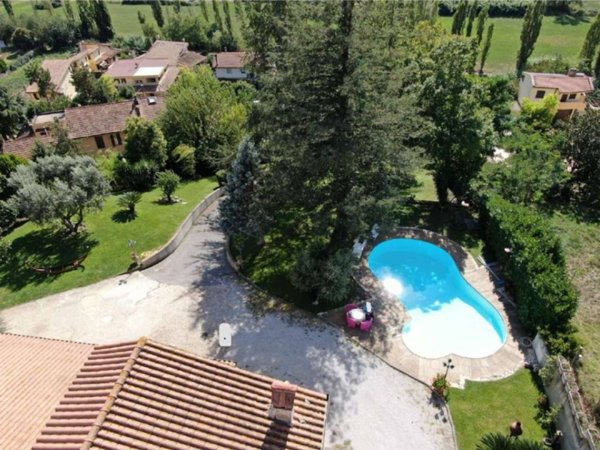 casa indipendente in vendita a Roma in zona Pantan Monastero