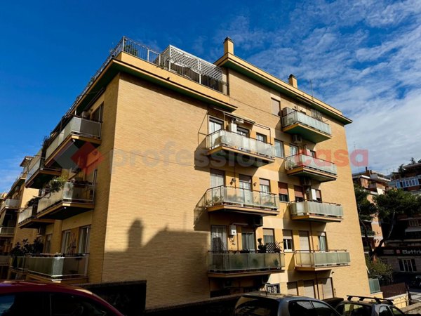 appartamento in vendita a Roma in zona Primavalle