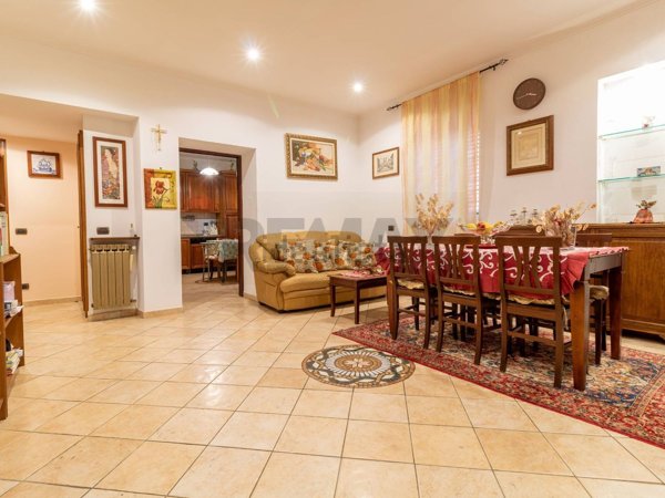 appartamento in vendita a Roma in zona Finocchio