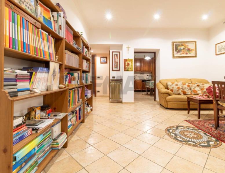 appartamento in vendita a Roma in zona Finocchio