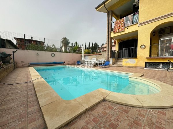 casa indipendente in vendita a Roma in zona Castelverde