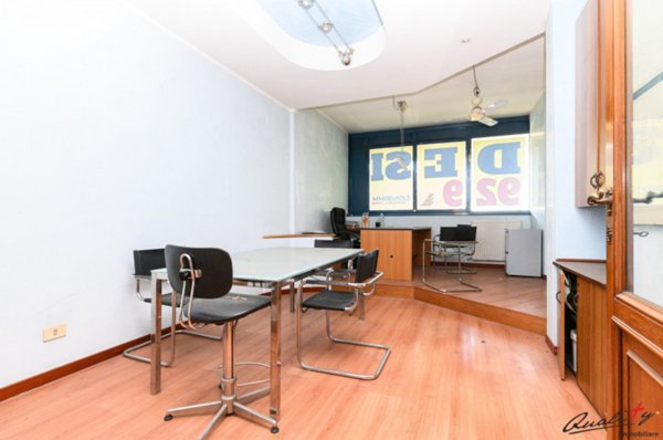 ufficio in vendita a Roma in zona Torre Angela
