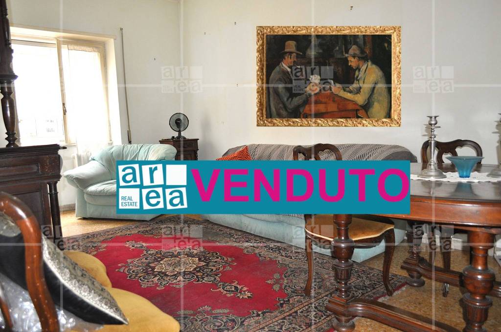 appartamento in vendita a Roma in zona Ardeatino
