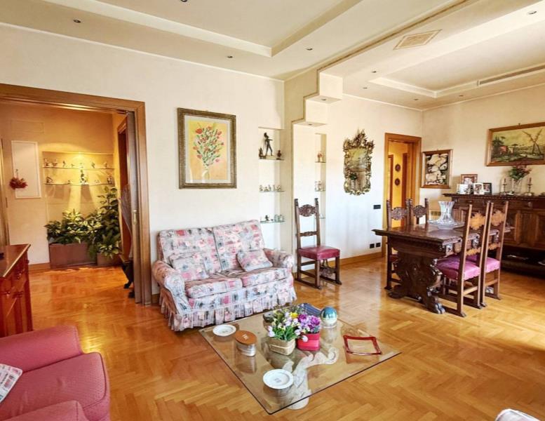 appartamento in vendita a Roma in zona Gianicolense